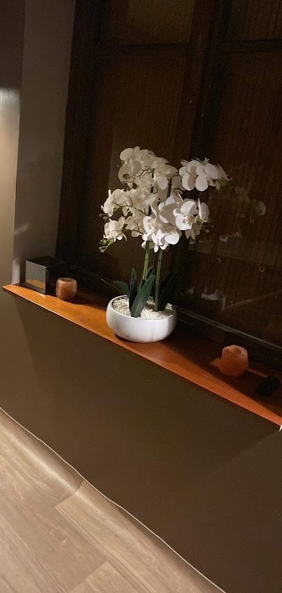 Éka Nature Massage Bien-être, Centre de Bien-Etre à La Côte-en-Couzan