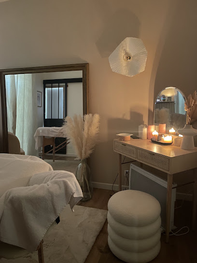 Un Bel Air De Massage Centre De Bien-Être à Épône