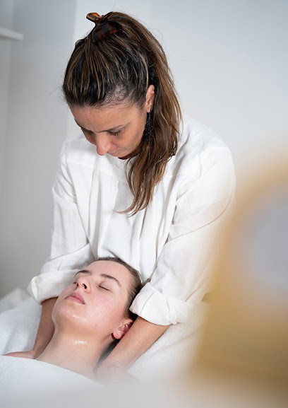 Angélique Sognac Kératothérapeute - Facialiste - Spécialiste En Soin De La Peau - Massage Facial, Centre de Bien-Etre à Noisy-le-Sec