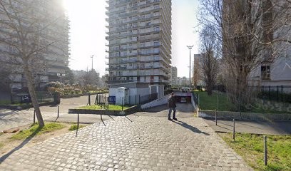 Lucien Nicolas, Centre de Bien-Etre à Ivry-sur-Seine
