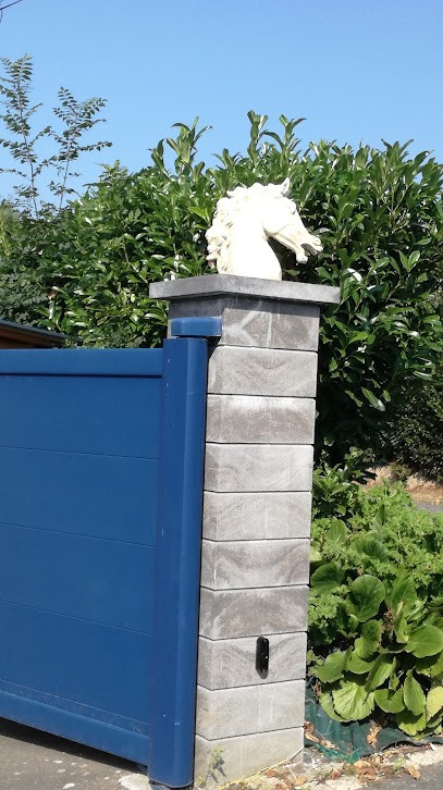 Eliane Vigot, Centre de Bien-Etre au Val-Saint-Père