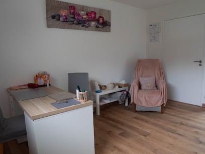 Karine Lossec- Sophrologie & Accompagnement- Sophrologue Du Travail- Experte Enfants/ados Neuroatypiques- Hypnose, Centre de Bien-Etre à Plouvien