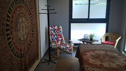 Santosha, Siège Social, Salles De Soins Et Massages, Centre de Bien-Etre à Uzès