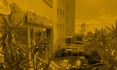 Robinson Guesthouse & Massages, Centre De Bien-Être à Marseille 08