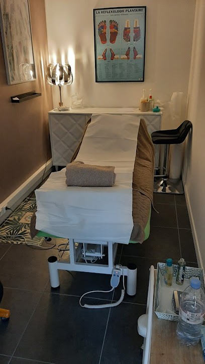 Centre Bien être 145 Rue Faventines 26000 Valence . REFLEXOLOGIE-MASSAGE CRÂNIEN-MASSAGE JAMBES LÉGÈRES, Centre de Bien-Etre à Valence