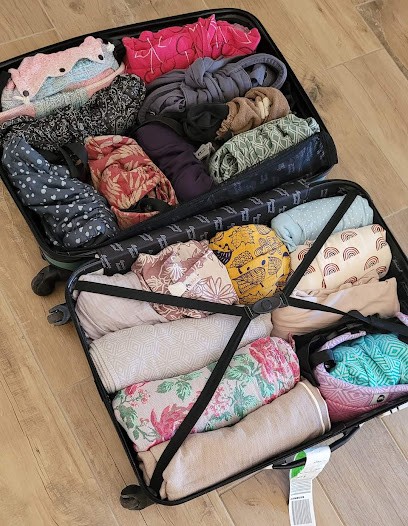 Paume d'happy /Un monde sein : Massage bébé - Portage physio - Location de tire-lait - Bain enveloppé. Ardeche Drôme Gard, Centre de Bien-Etre à Vinezac