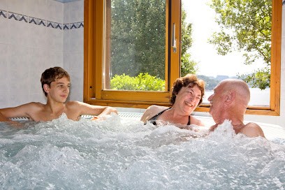 Espace détente lac de Laouzas, Centre de Bien-Etre à Nages