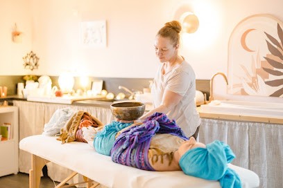 Si Près du Coeur, Thalasso/Thérapeutique bain bébé, massage prénatal postnatal rebozo et portage Vendée, Cholet, Mauléon, Centre de Bien-Etre aux Herbiers