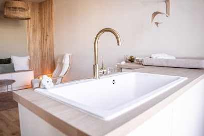 Maison Aika | Thérapeutique Bain Bébé® - Massage Prénatal & Postnatal - Initiation Massage Bébé - Madérothérapie, Centre De Bien-Être à Tours
